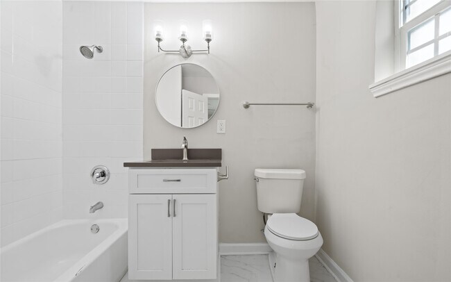 Building Photo - 6810 Del Rio St