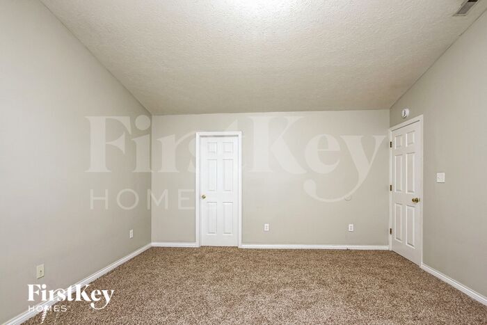 Building Photo - 3866 Planewood Dr