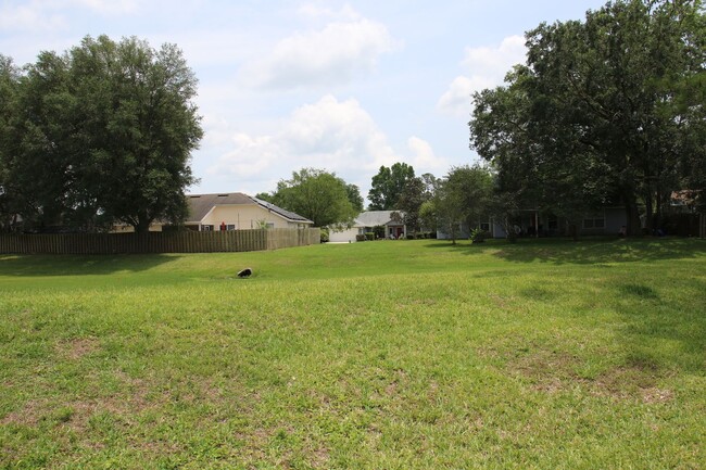 Building Photo - 3 bedroom 2 bath in Eagle Point - Sublease!!