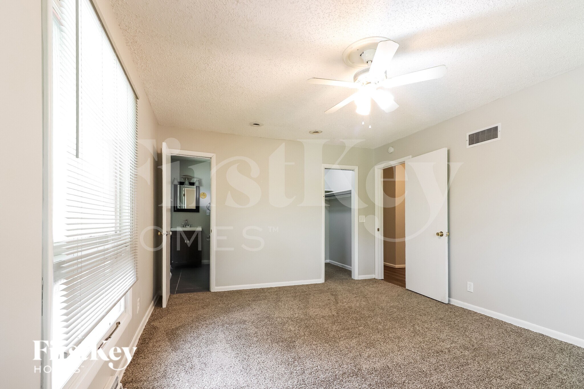 Building Photo - 7120 Eastern Ave