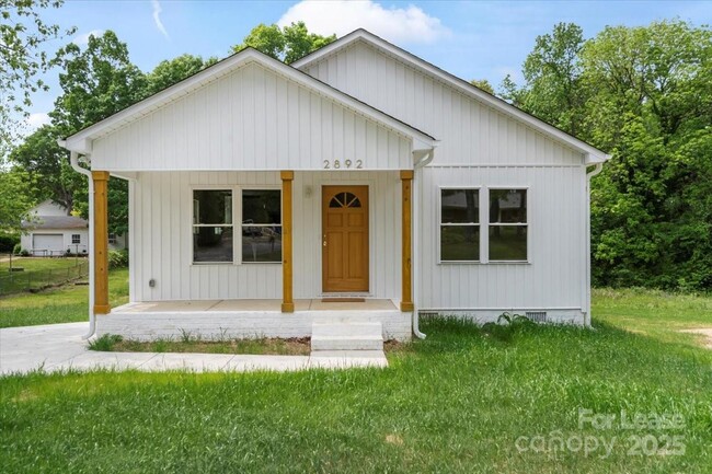 Primary Photo - 2892 Shady Ln Ave