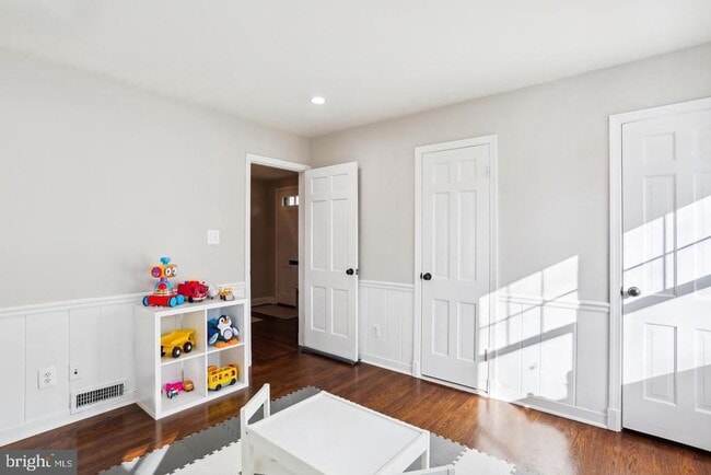 Building Photo - 7832 Fulbright Ct