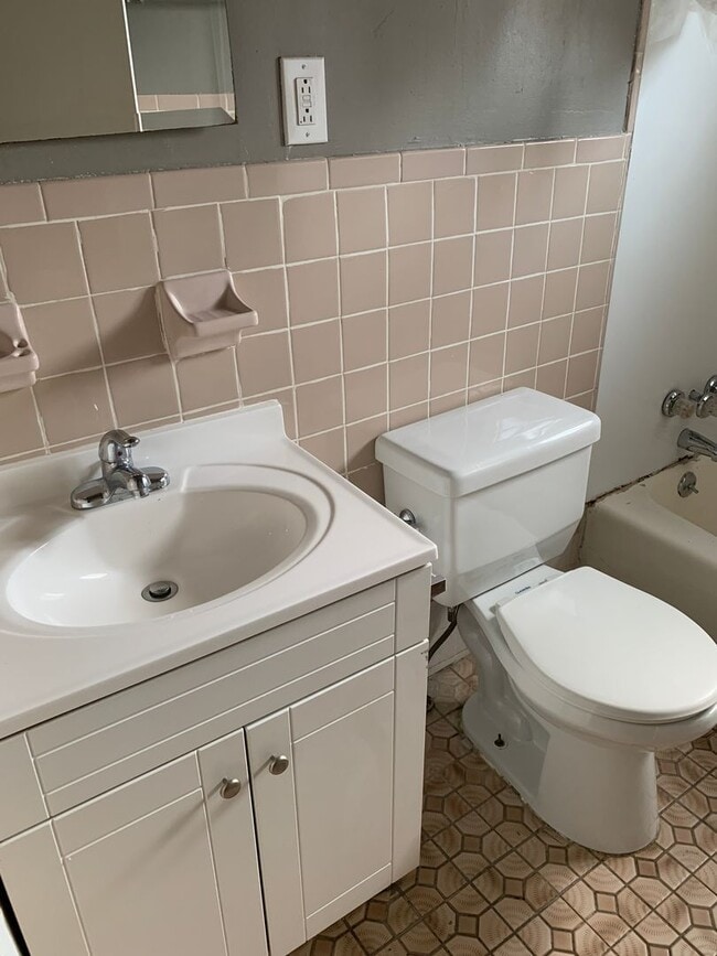 Building Photo - 3815 Pier St