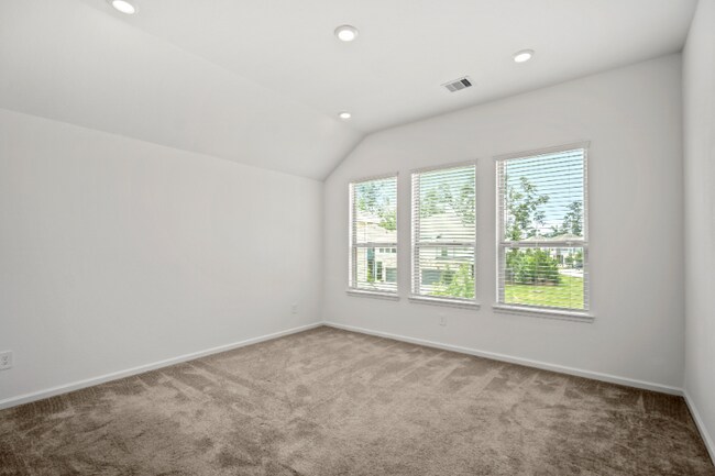 Building Photo - 613 Royal Arch Dr