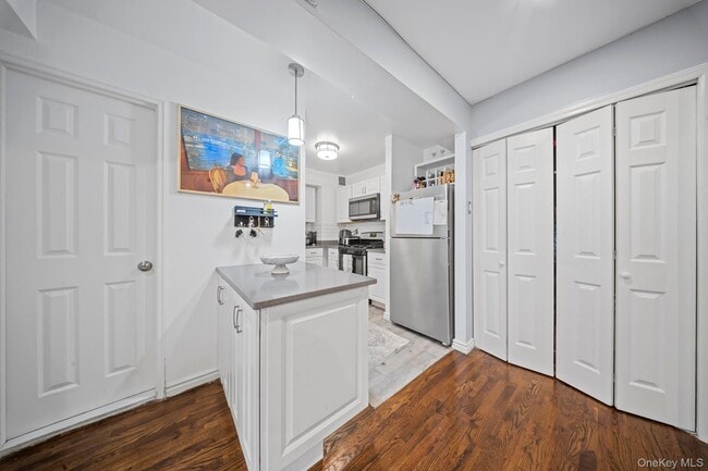 Building Photo - 58-03 Calloway St