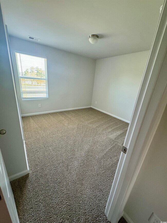 Building Photo - 210 Foxford Dr