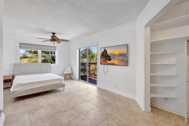 Building Photo - 217 Marina Dr