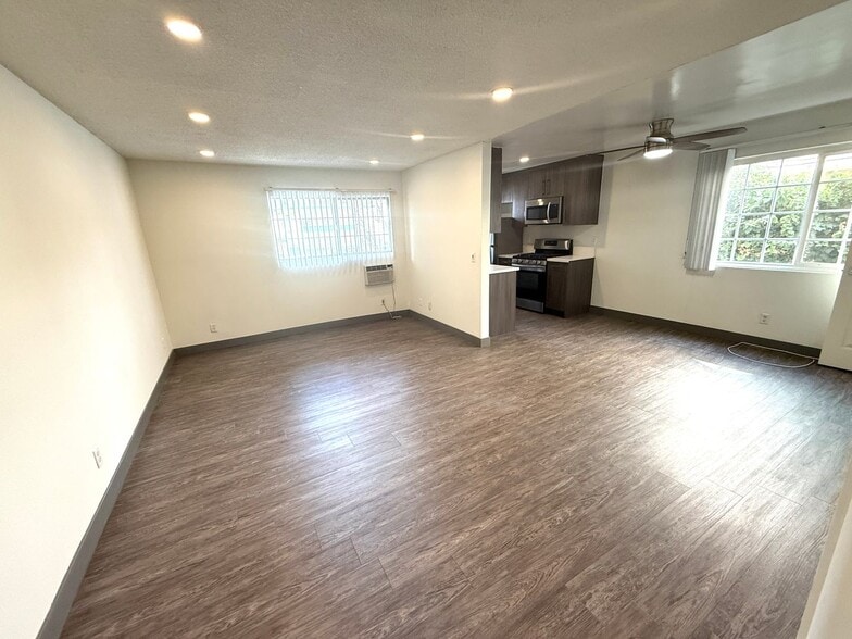 Building Photo - 3730 S Sepulveda Blvd