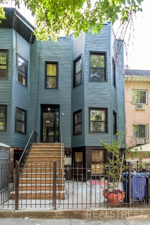 Building Photo - Brand New 3 Bed, 2 Bath with In-Unit Laund...
