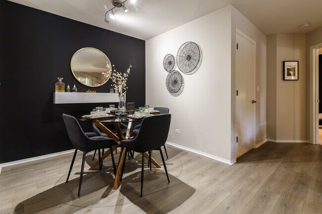 Building Photo - 1660 Buttonwood Cir