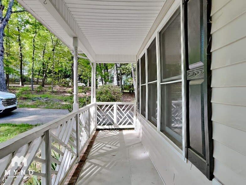 Building Photo - 523 Rockvale Ct