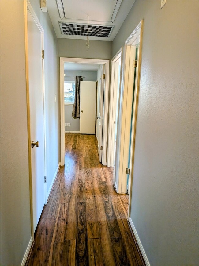 Building Photo - 9702 Harrowgate Dr