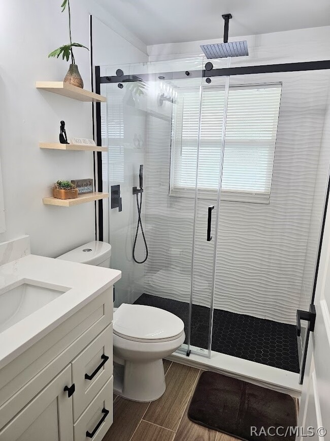 Building Photo - 1412 SE Paradise Ave