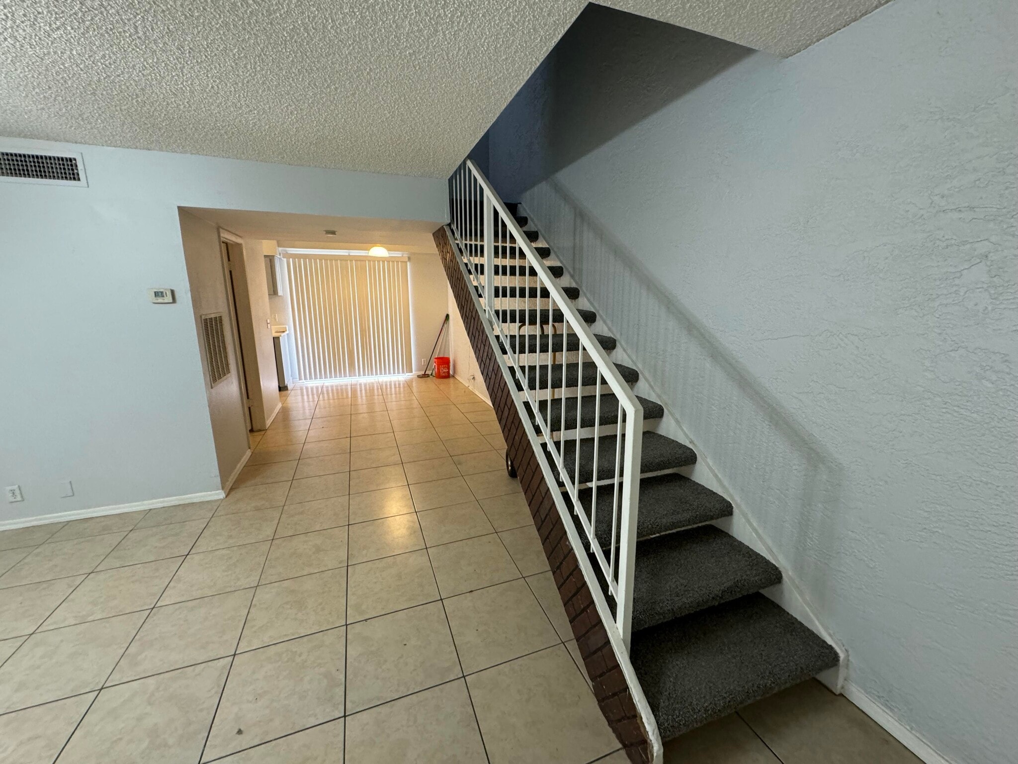 Building Photo - 3526 W Dunlap Ave