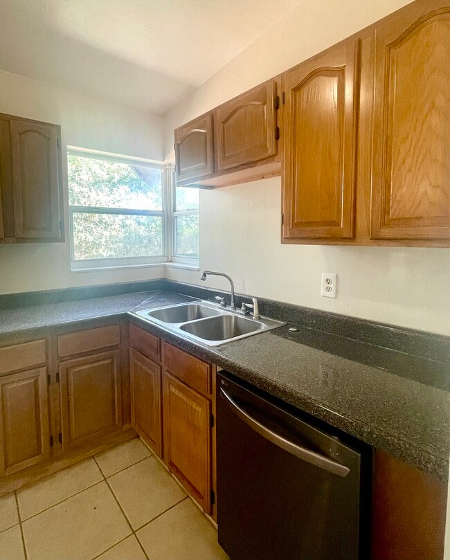 Building Photo - 6334 Talbot Cir