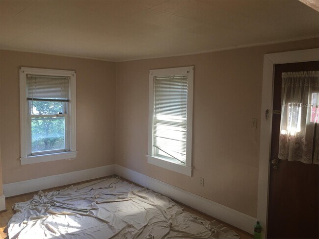 Building Photo - 522 N High St