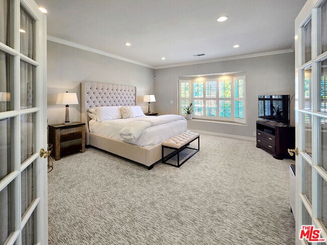 Building Photo - 3690 Crownridge Dr