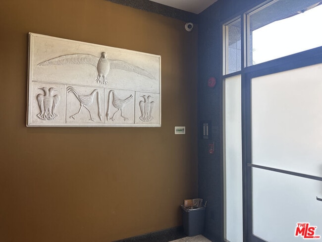 Building Photo - 8614 Burton Wy