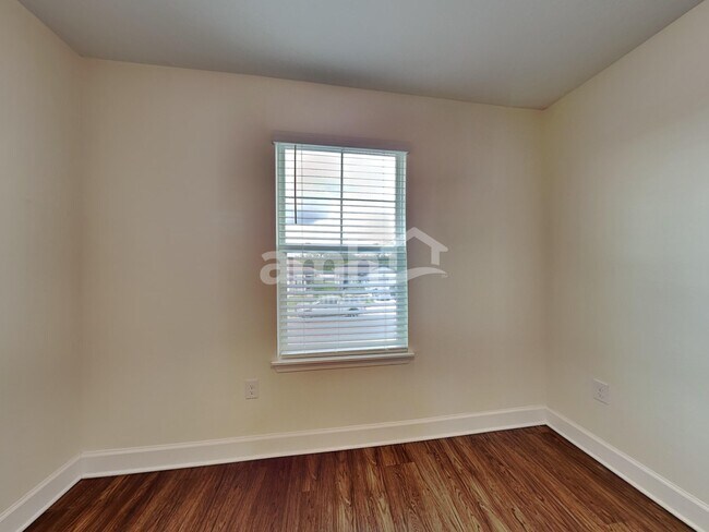 Building Photo - 4634 Reisswood Loop