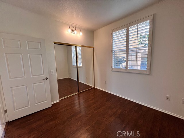 Building Photo - 12 Verdin Ln