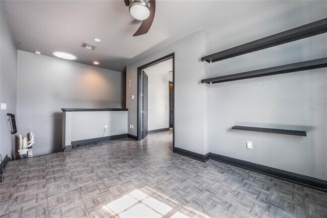 Building Photo - 349 La Creek Ct