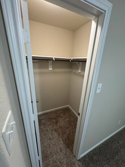 Building Photo - 7911 Tuscan Cypress Dr