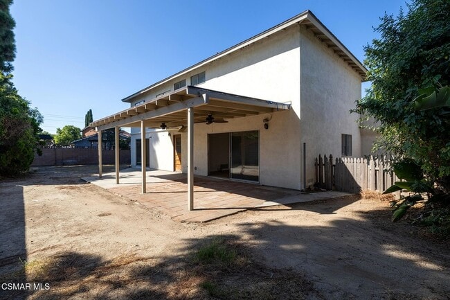 Building Photo - 2442 N Alden St