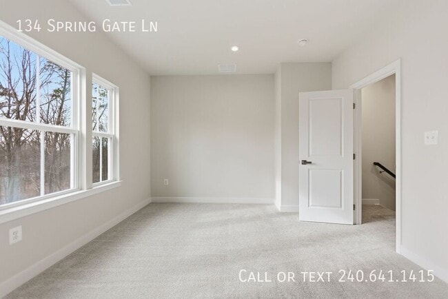 Building Photo - 134 Spring Gate Ln