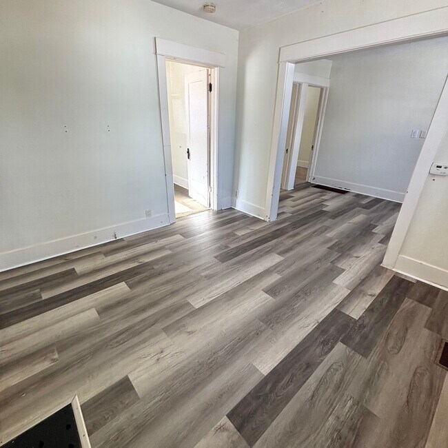 Building Photo - 329 Fenton St