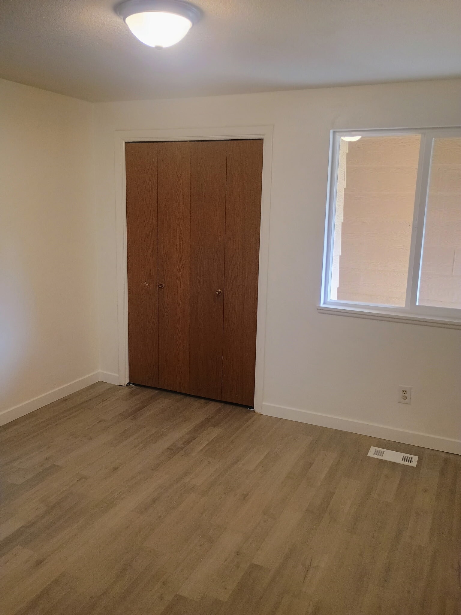 Building Photo - 10430 W Ardyce Ct