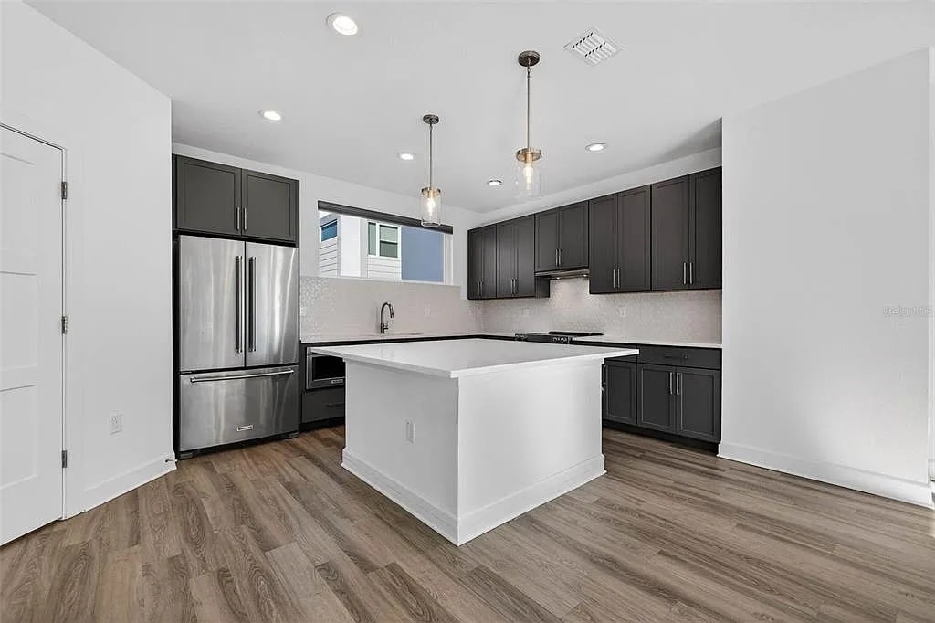 Building Photo - 104 26th St N