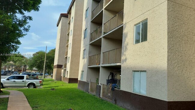 Building Photo - 15231 SW 80th St