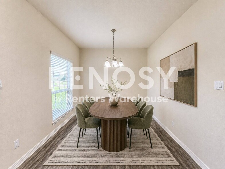 Building Photo - 2119 Del Mar Dr