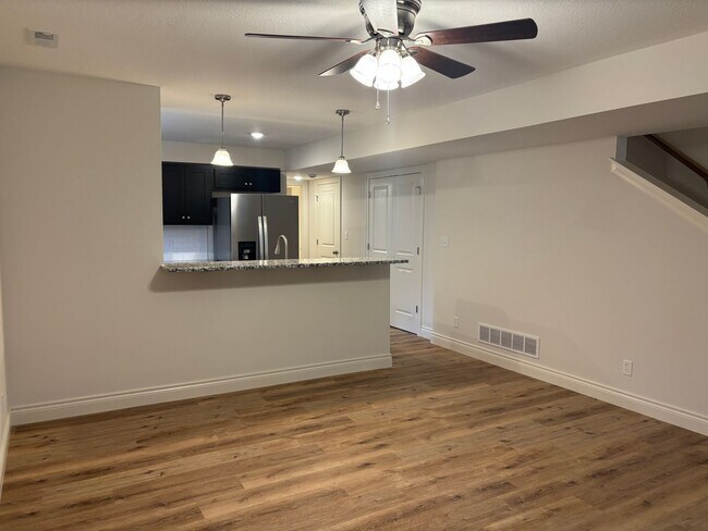 Building Photo - 14 3rd Ave