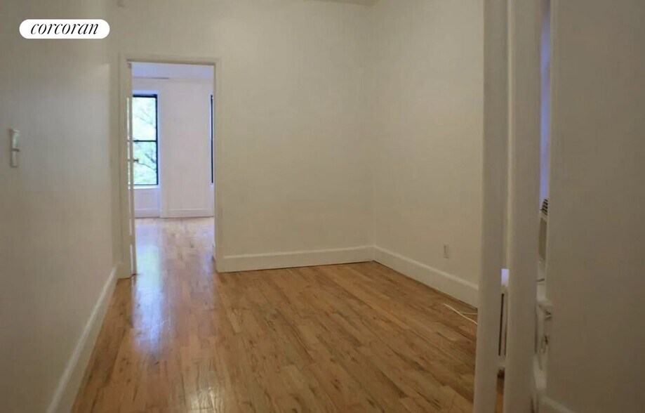 Building Photo - 331 E 89th St