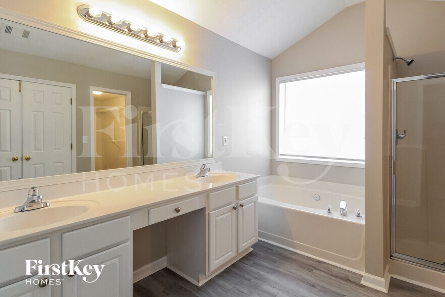 Building Photo - 773 Clairidge Oak Ct