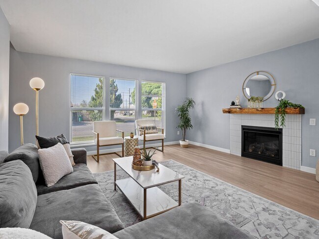 Building Photo - For Rent – Beautiful 4 Bedroom Home in Palisade