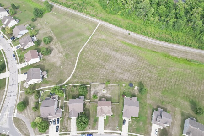 Building Photo - 2755 Bluewood Way