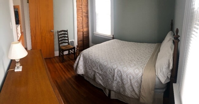 Building Photo - 1804 Storrs Ave