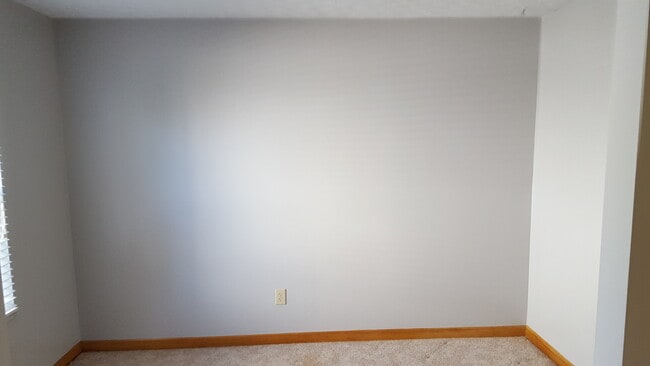 Building Photo - 6946 Seafield Ct