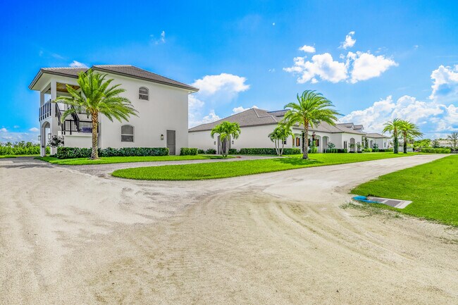 Building Photo - 5181 Lasso Wy