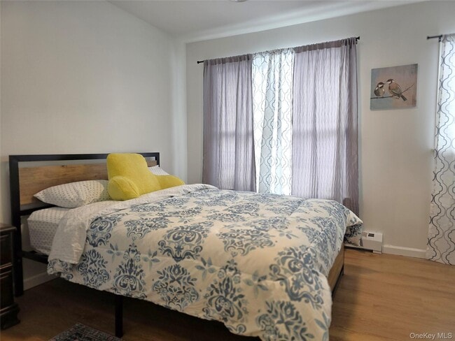 Building Photo - 90 W Market St