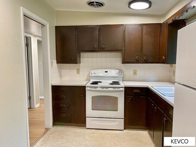 Building Photo - Ranch Style Across the Street from CSU!