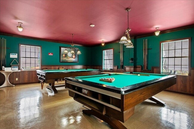 Building Photo - 102 Amherst Ln