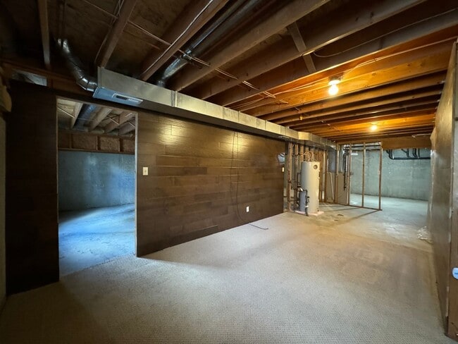 Building Photo - Delightful 2 Bed, 2 Bath Duplex near River...