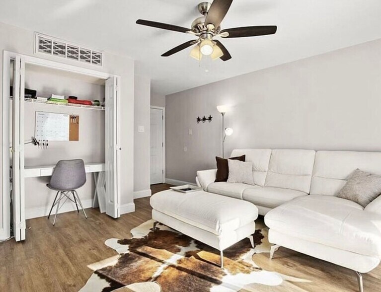 Building Photo - 1840 Burton Dr