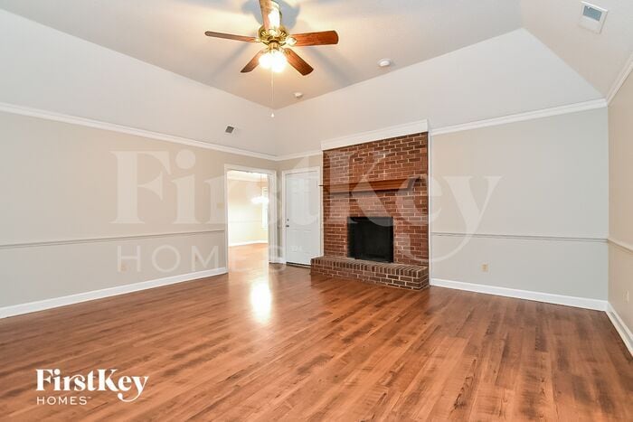 Building Photo - 6464 Evergreen Dr