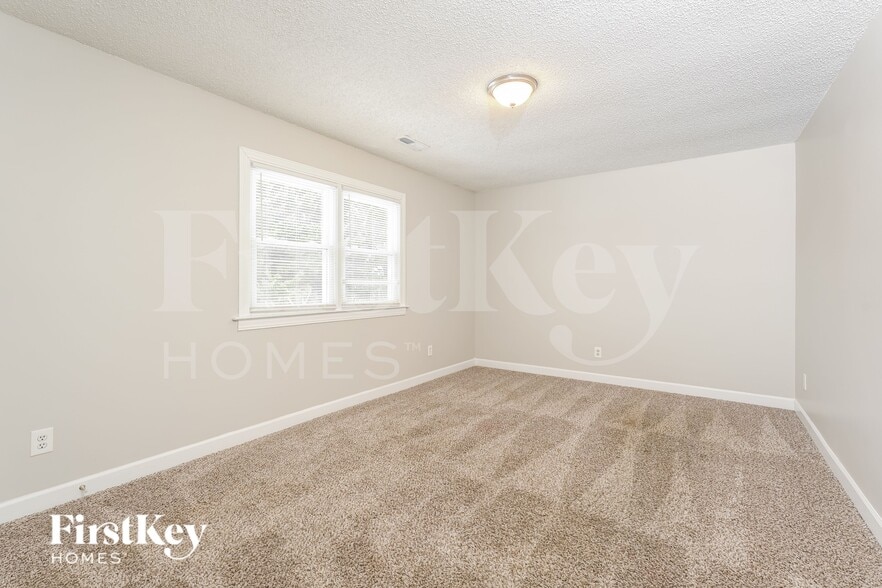 Building Photo - 3801 Blairwood St