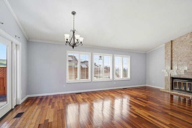 Building Photo - 623 Via Primavera Ct