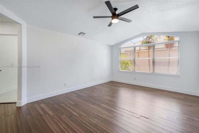 Building Photo - 5050 Greenwich Preserve Ct